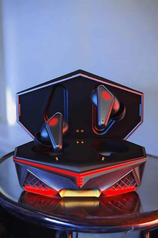 Compressed by jpeg-recompress