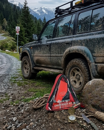 Araç Trafik Seti Muayene Uyumlu Acil Yardım ve Güvenlik Kiti